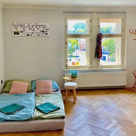 Appartamento Knk Vibrant Central Spacious Hideaway Hradec Králové Esterno foto